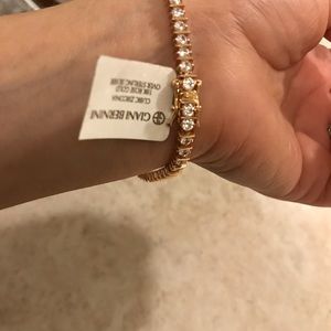 Cubic zirconia bracelet